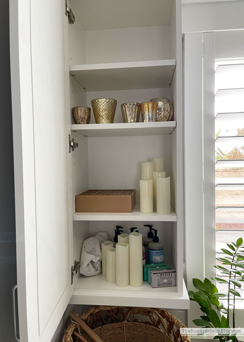 Organized Laundry Room (Sunny Lifestyles)