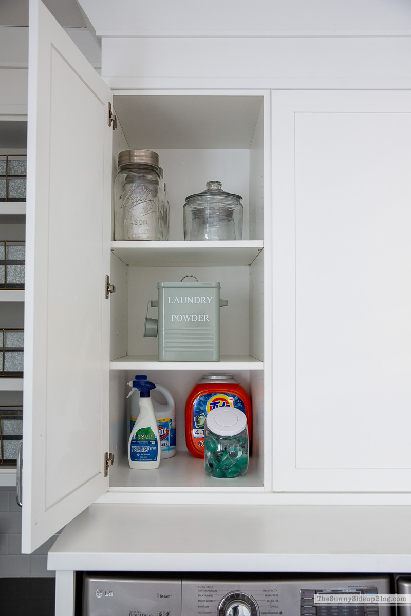 Organized Laundry Room (Sunny Lifestyles)