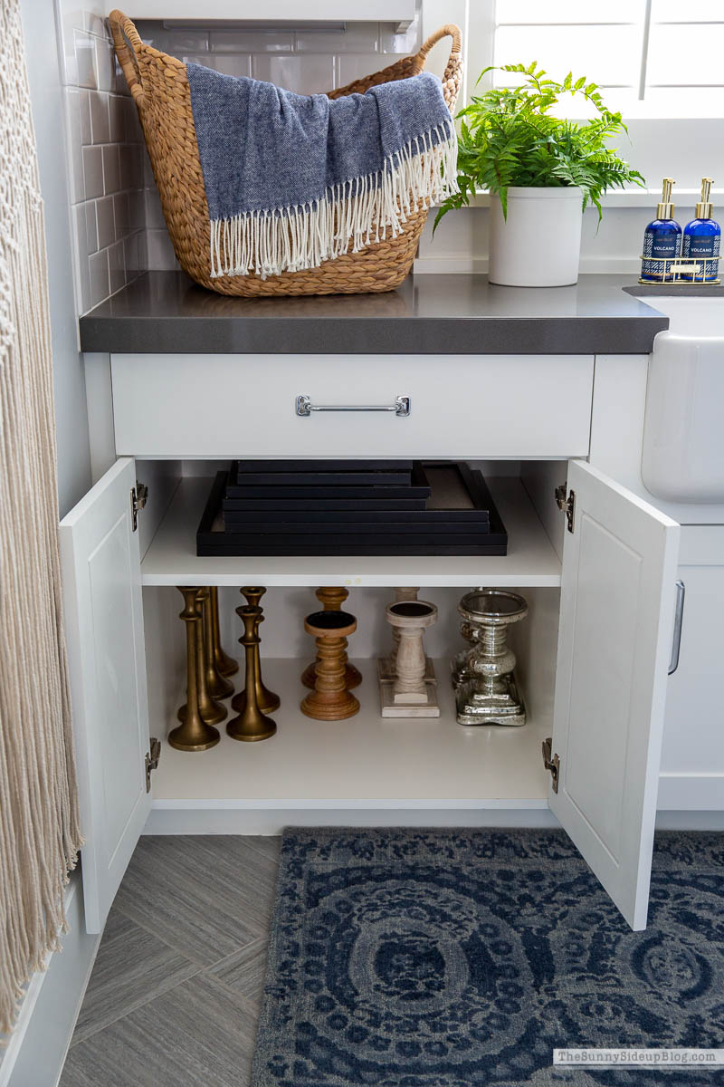 Organized Laundry Room (Sunny Lifestyles)