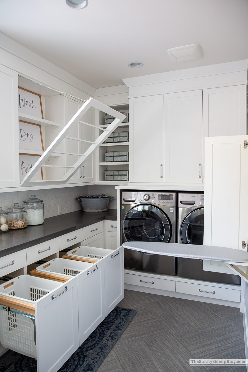 Organized Laundry Room (Sunny Lifestyles)