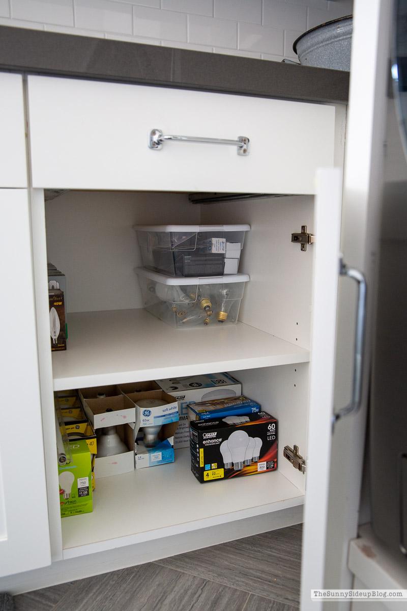 Organized Laundry Room (Sunny Lifestyles)