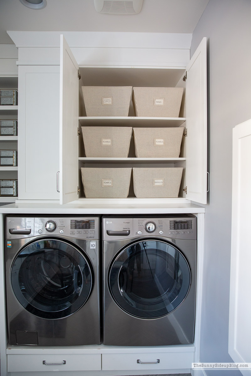 Organized Laundry Room (Sunny Lifestyles)