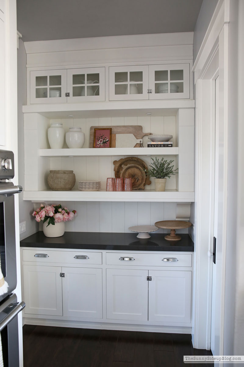 shelf styling (Sunny Lifestyles)