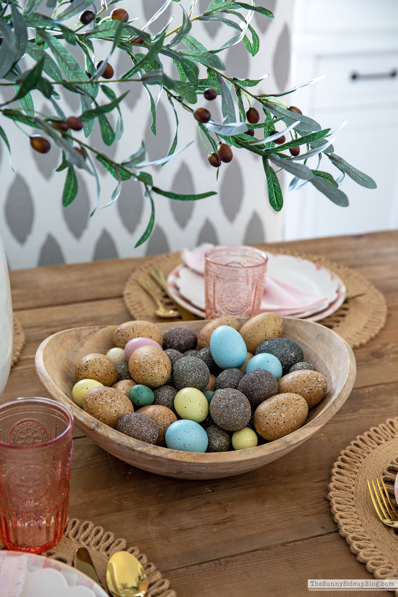 Easter Table (Sunny Lifestyles)