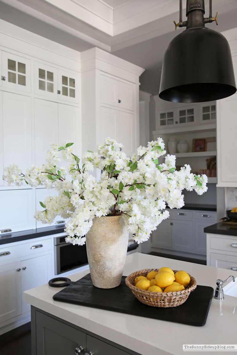 Spring decorating (Sunny Lifestyles)