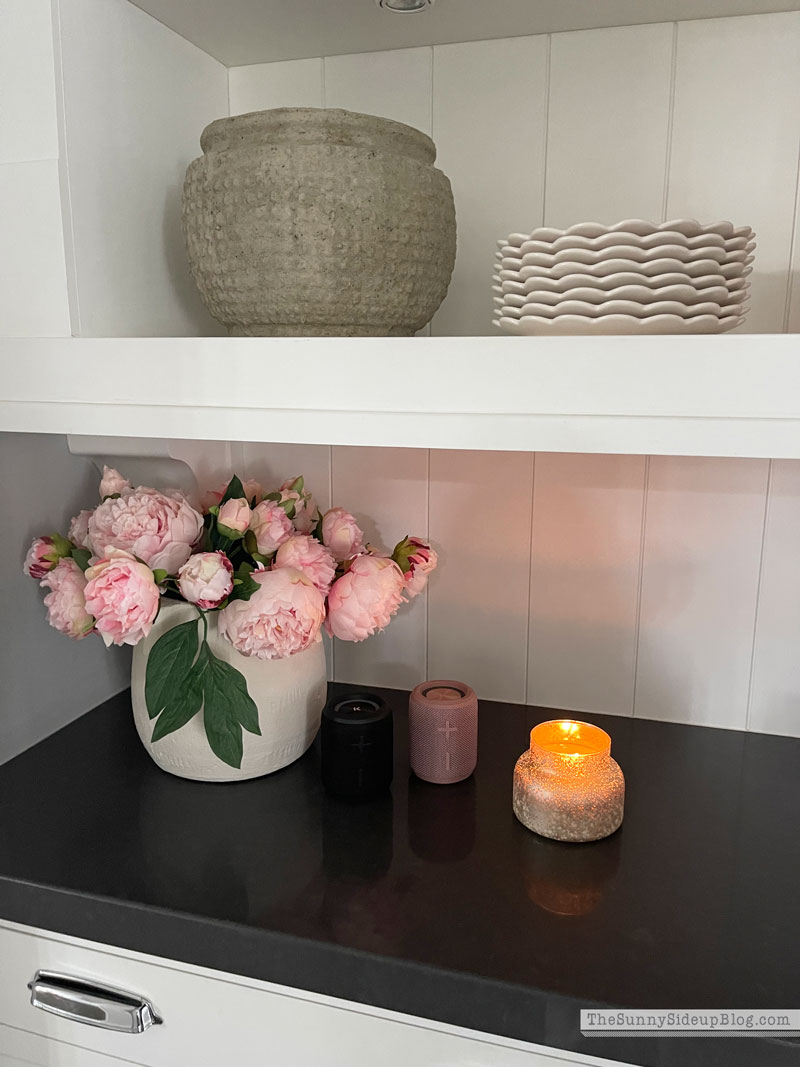 Spring Favorites (Sunny Lifestyles)
