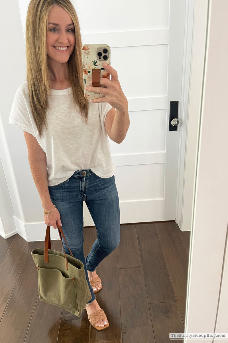 Summer Favorites (Sunny Lifestyles)