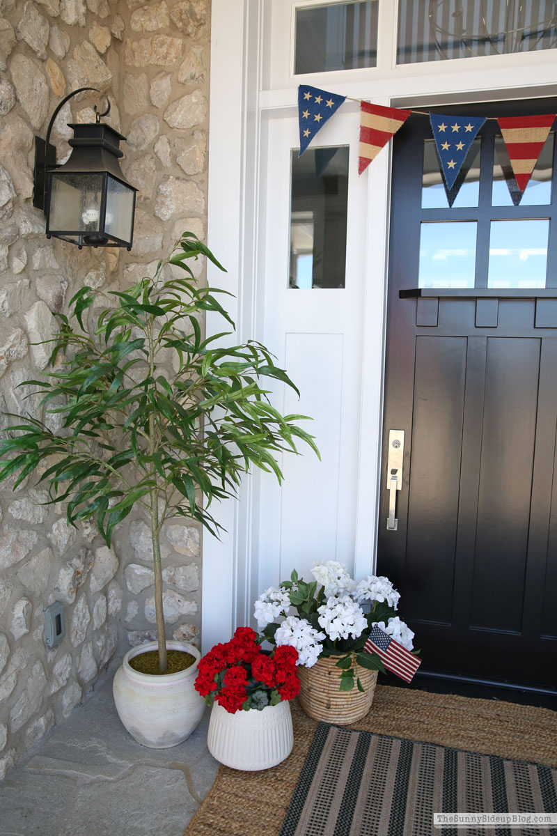 4th of July Porch (Sunny Lifestyles)