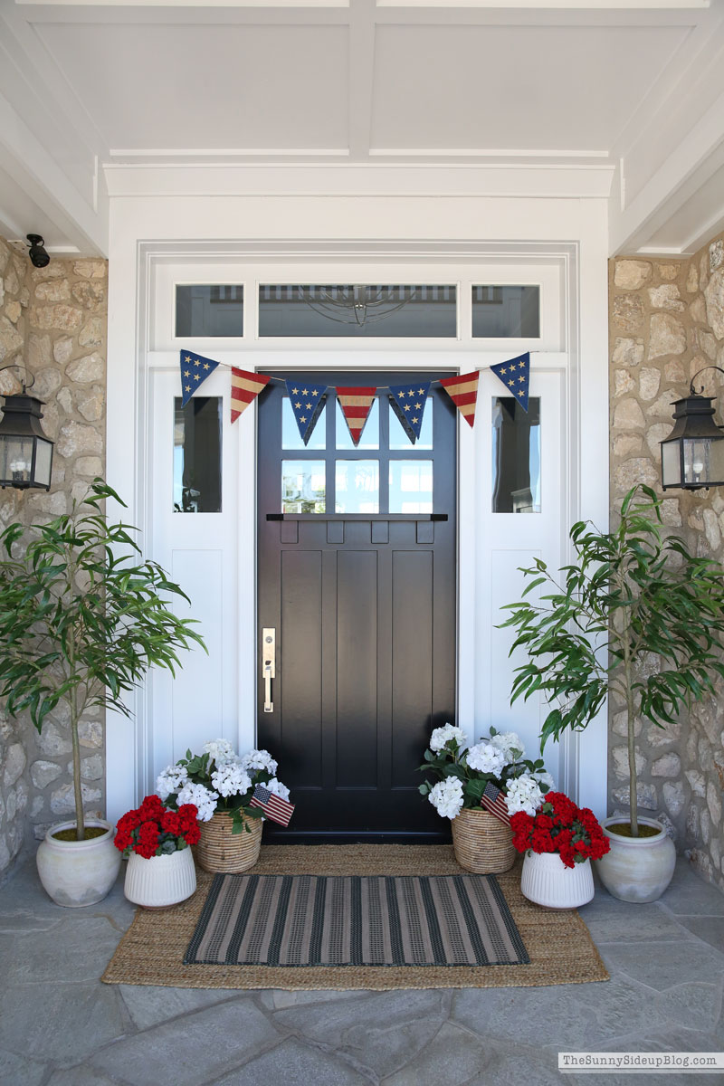 4th of July Porch (Sunny Lifestyles)