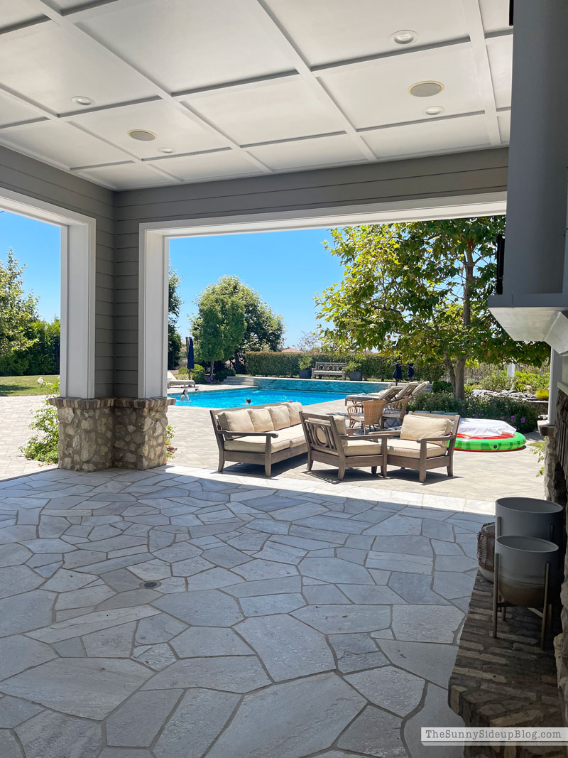 new outdoor rug (Sunny Lifestyles)
