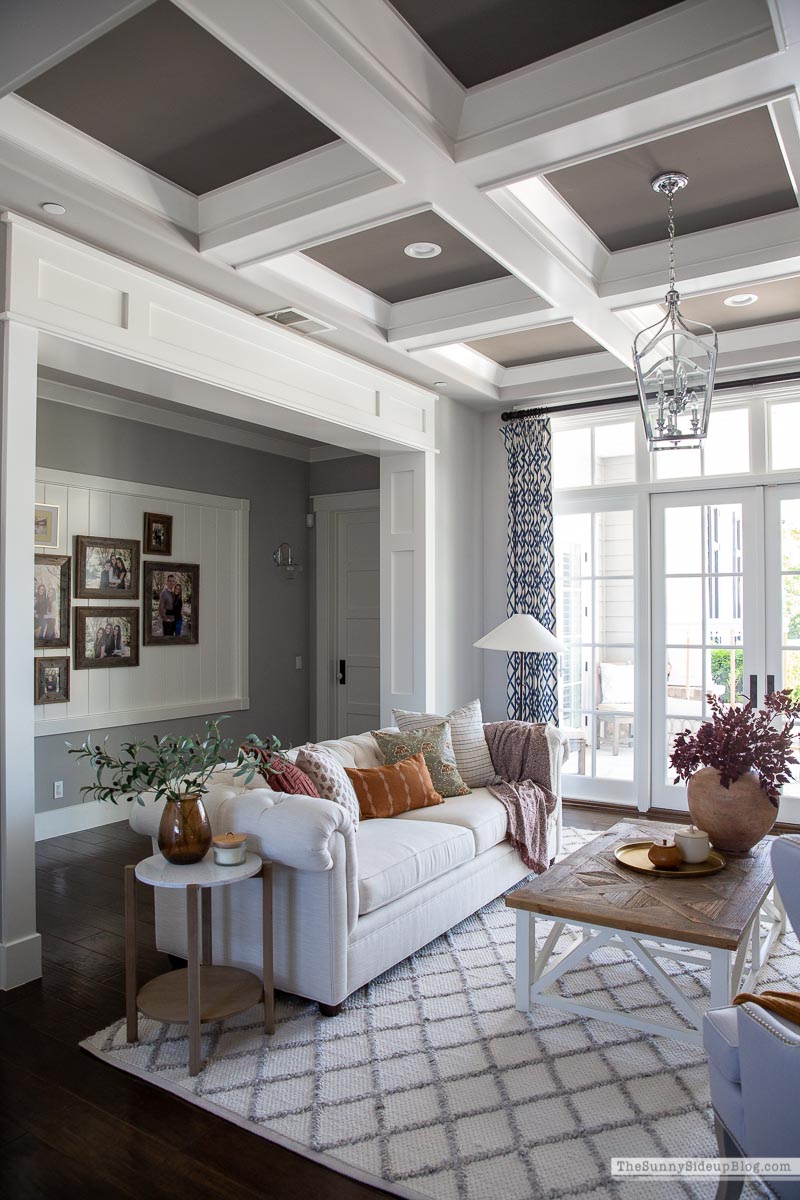 Fall Living Room (Sunny Lifestyles)