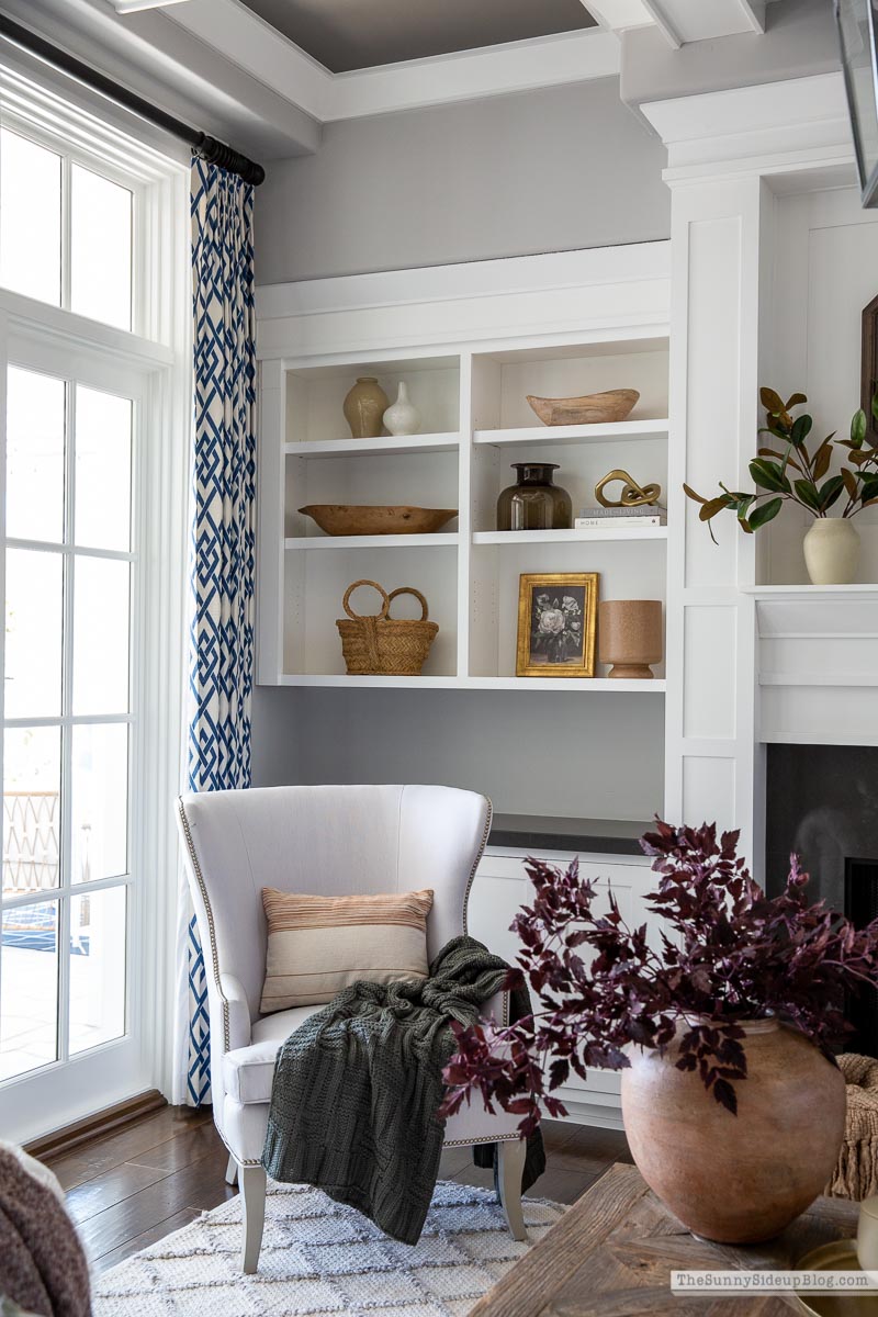 Fall Living Room (Sunny Lifestyles)