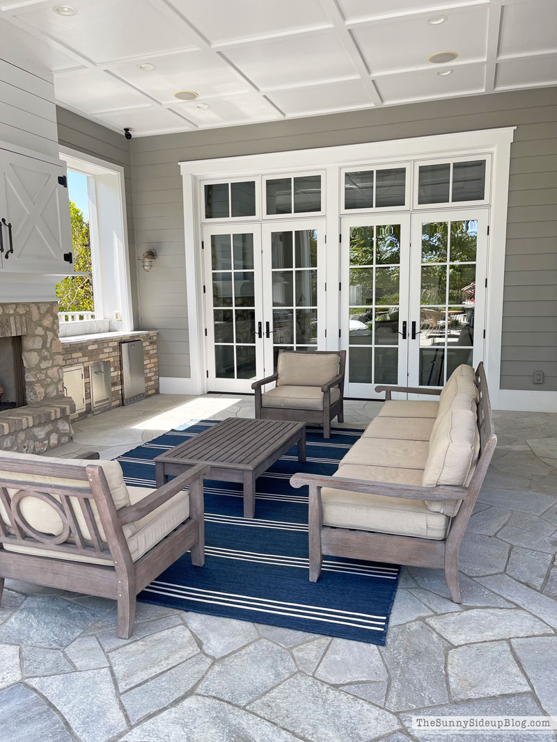 new outdoor rug (Sunny Lifestyles)