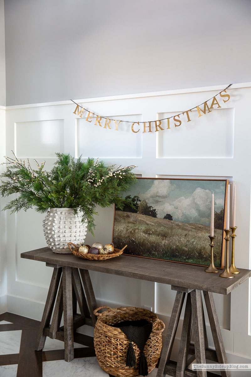 Holiday Entry (Sunny Lifestyles)