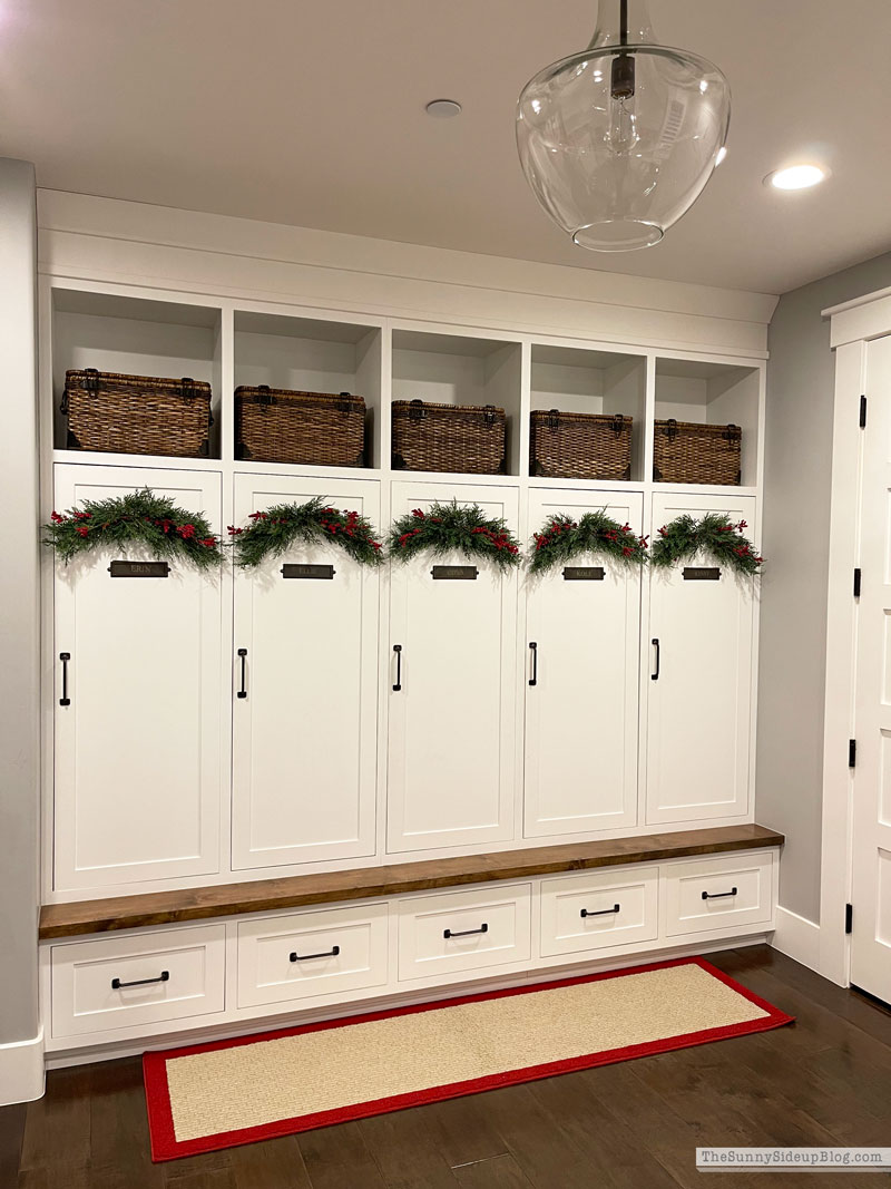 Christmas Mudroom (Sunny Lifestyles)