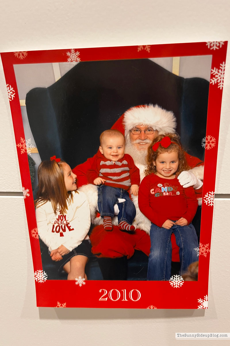Santa Picture Wall (Sunny Lifestyles)
