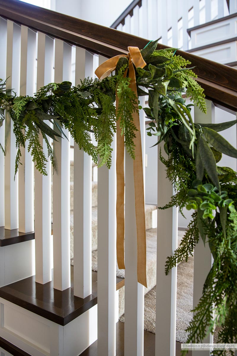 Christmas stairs (Sunny Lifestyles)