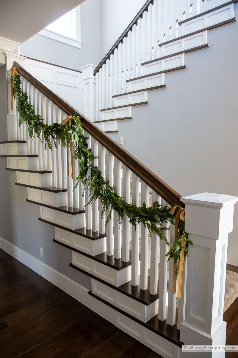 Christmas stairs (Sunny Lifestyles)