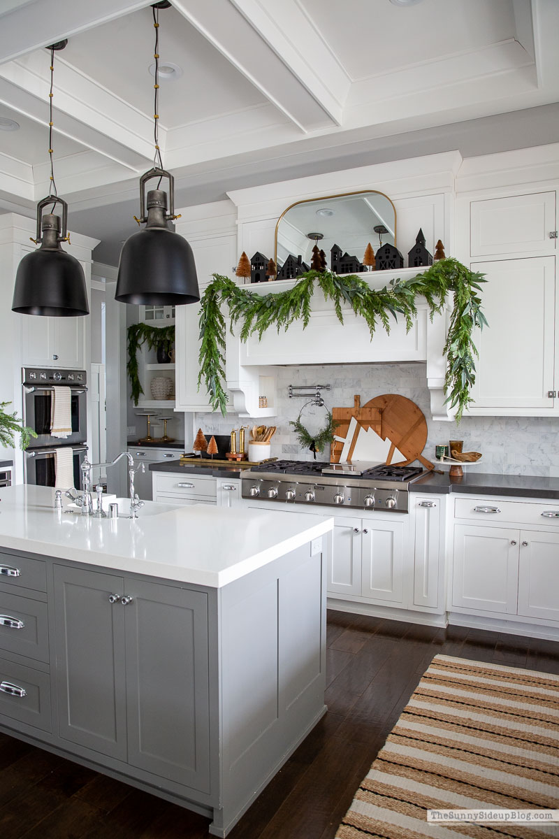 Christmas in the Kitchen (Sunny Lifestyles)