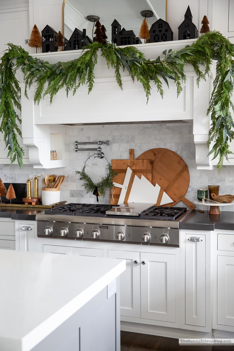 Christmas in the Kitchen (Sunny Lifestyles)