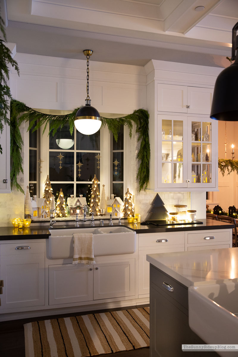 Christmas Window (Sunny Lifestyles)