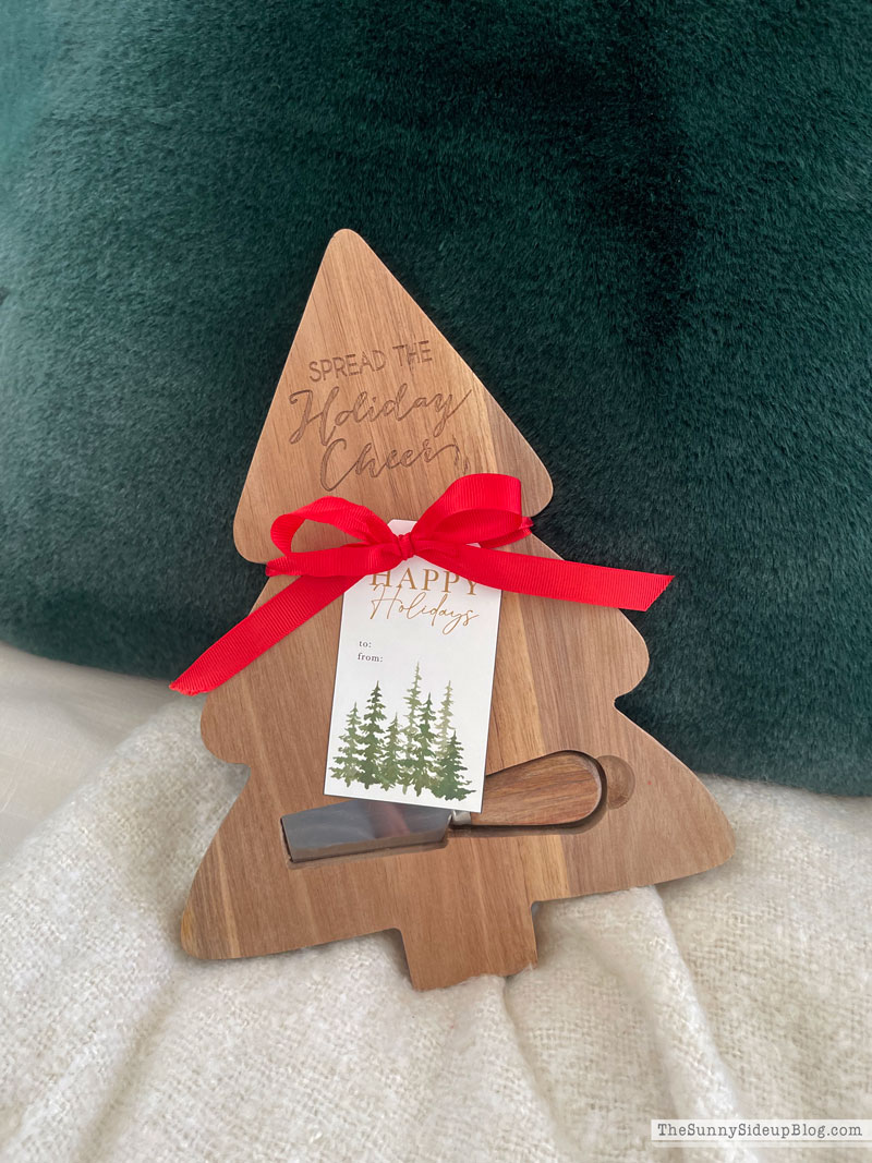 Gift Tags and Gifts (Sunny Lifestyles)