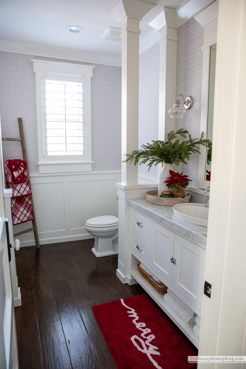 Christmas Bathroom (Sunny Lifestyles)