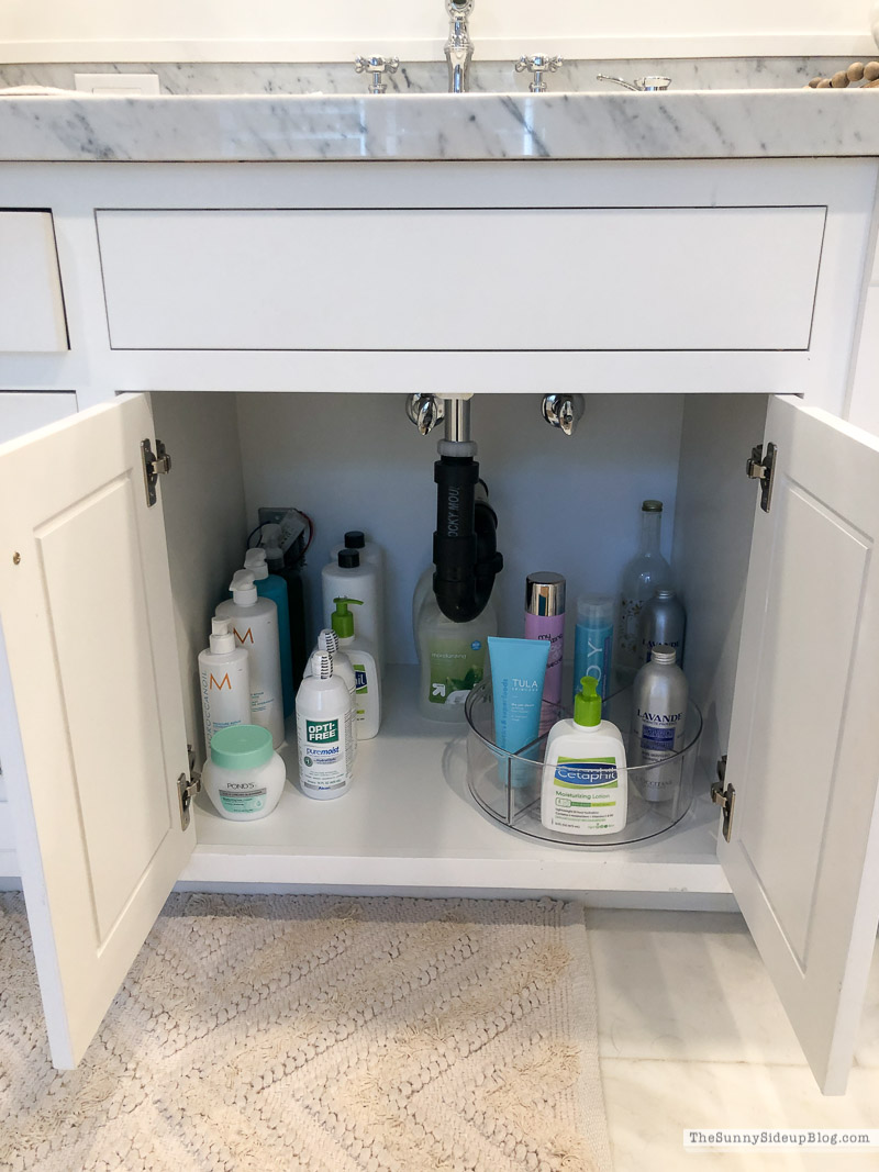 Organized Bathroom Drawers (Sunny Lifestyles)