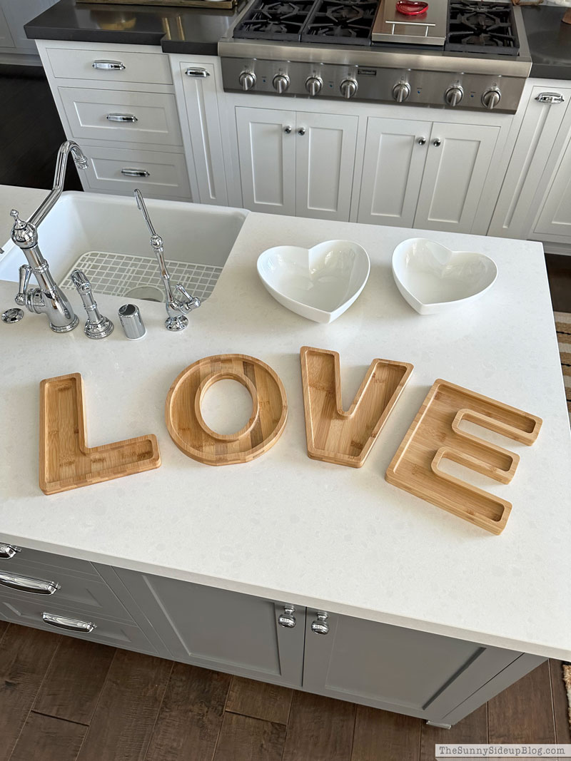 LOVE letters (Sunny Lifestyles)