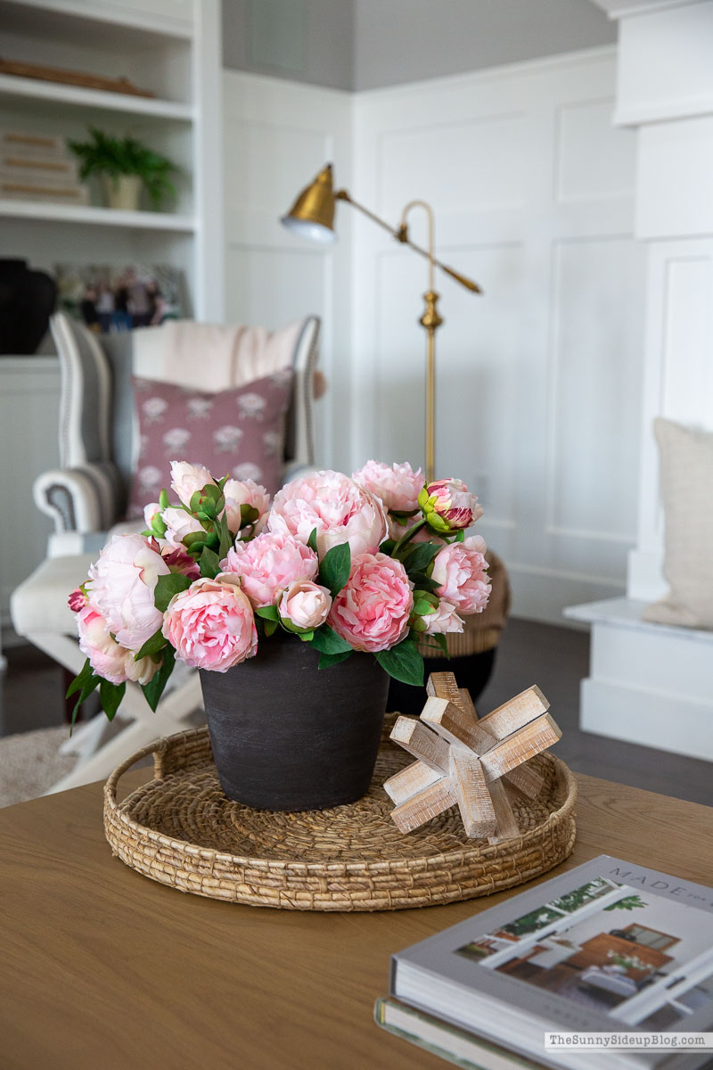 Spring Decorating (Sunny Lifestyles)