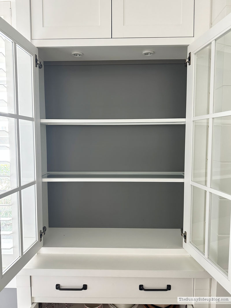 Organized Decor Closet (Sunny Lifestyles)