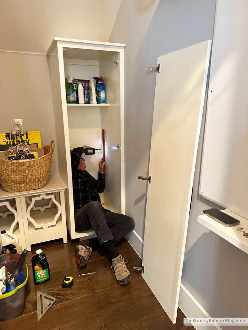 Organized Cleaning Closet (Sunny Lifestyles)
