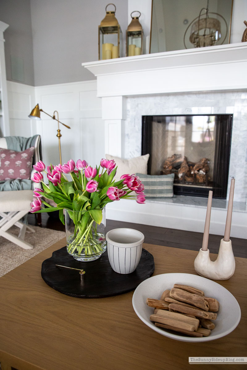 Coffee Table Styling (Sunny Lifestyles)