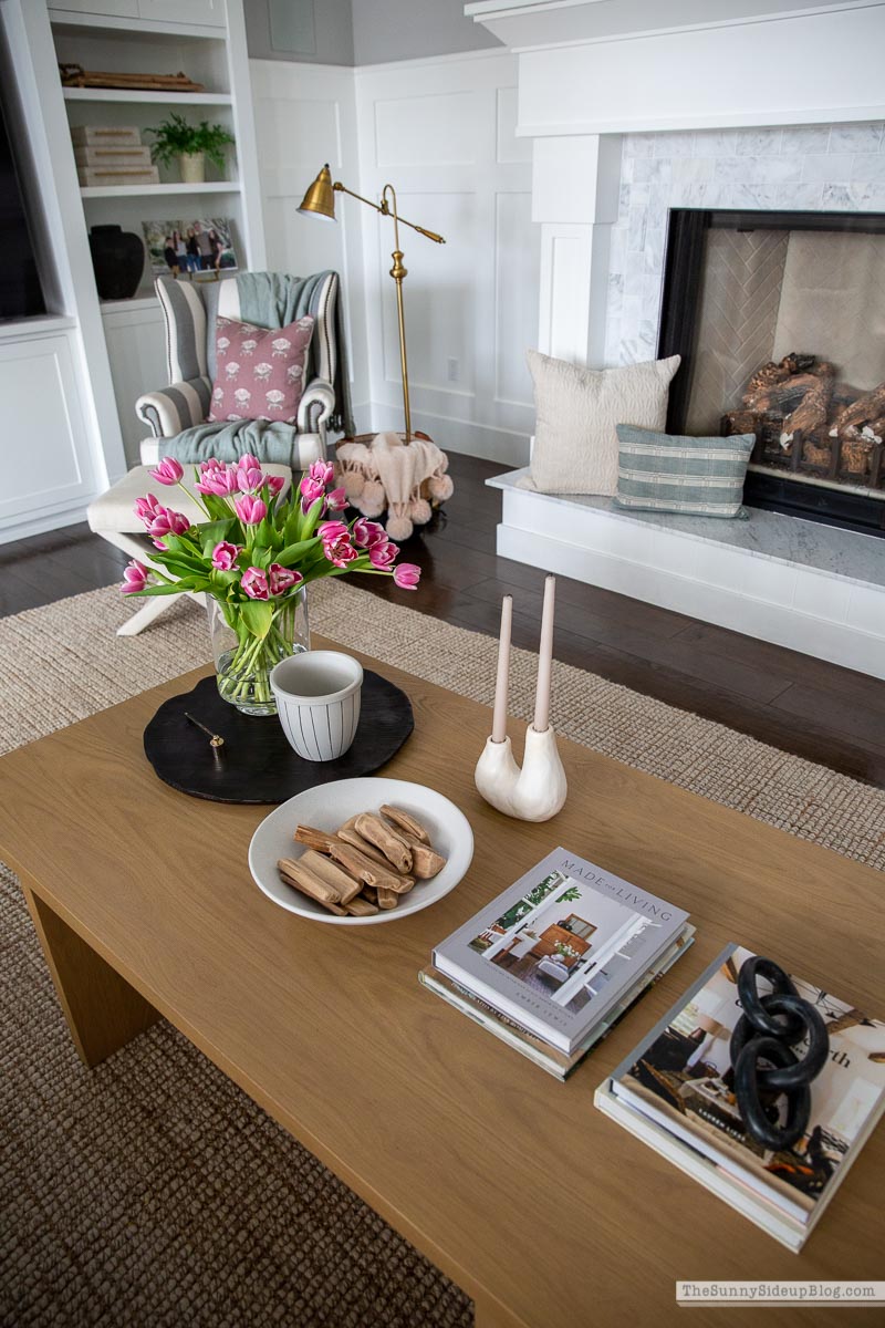 Coffee Table Styling (Sunny Lifestyles)