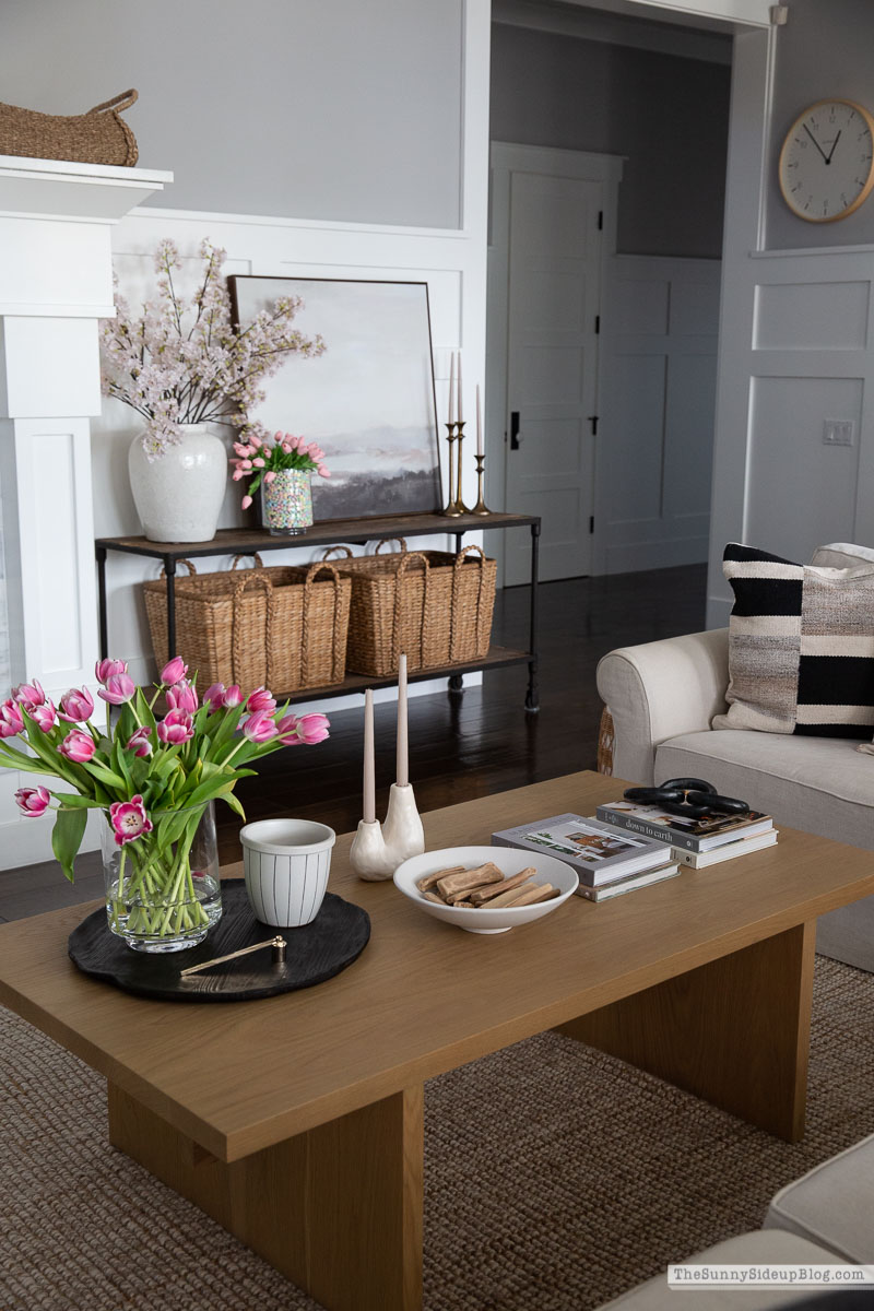 Coffee Table Styling (Sunny Lifestyles)