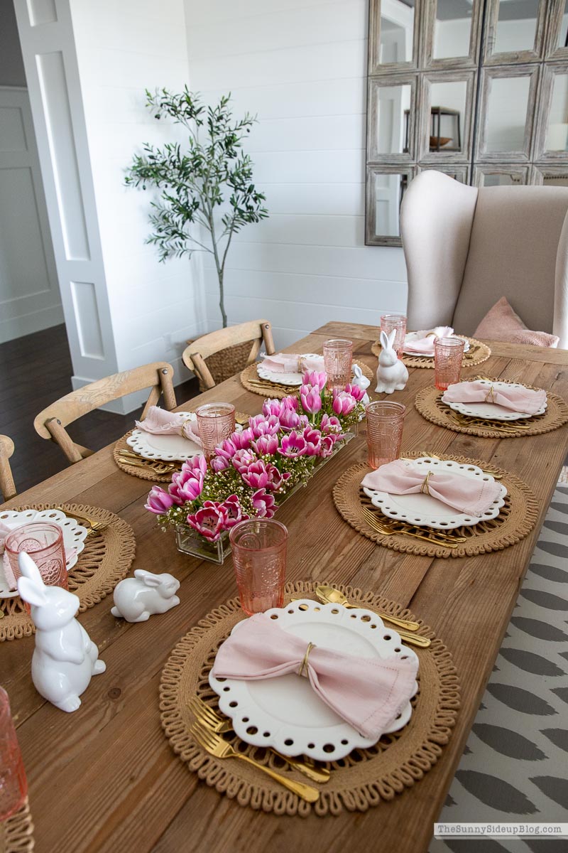 Spring Easter Table (Sunny Lifestyles)