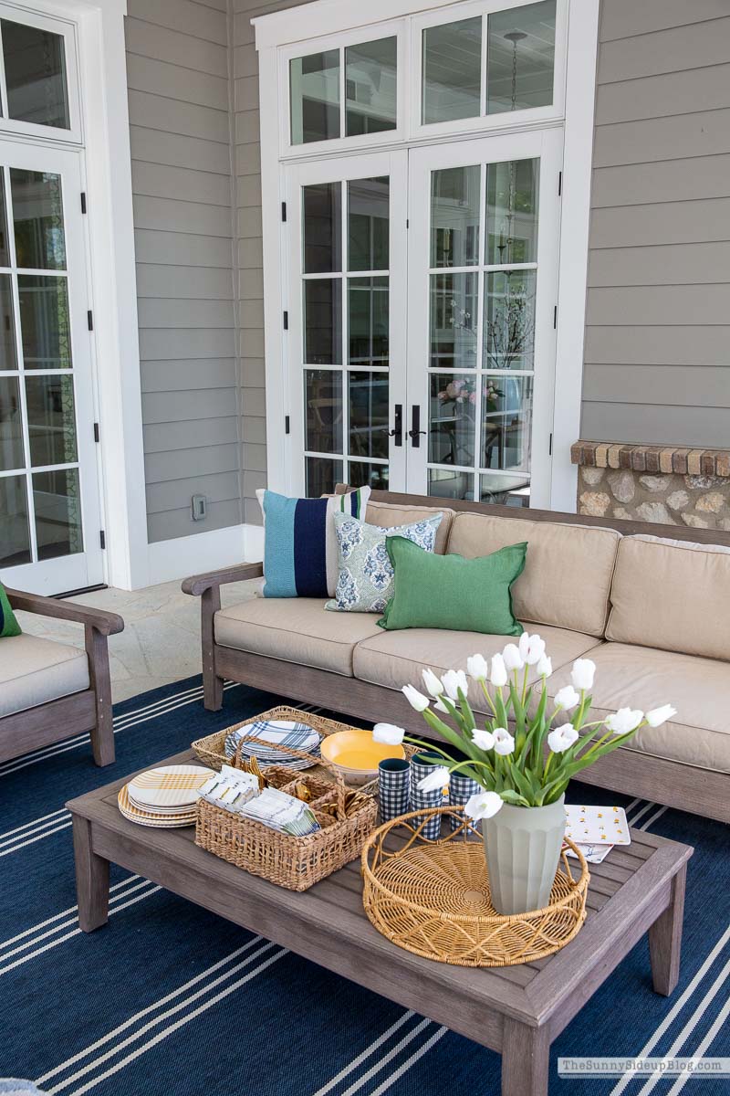 Outdoor Entertaining (Sunny Lifestyles)