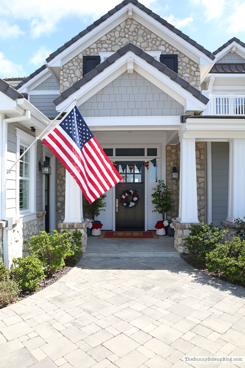 Patriotic Porch (Sunny Lifestyles)