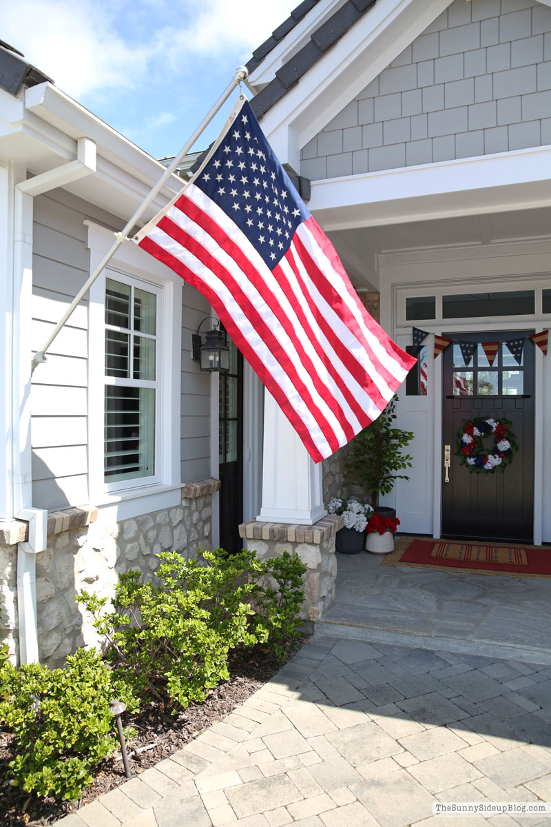 Patriotic Porch (Sunny Lifestyles)