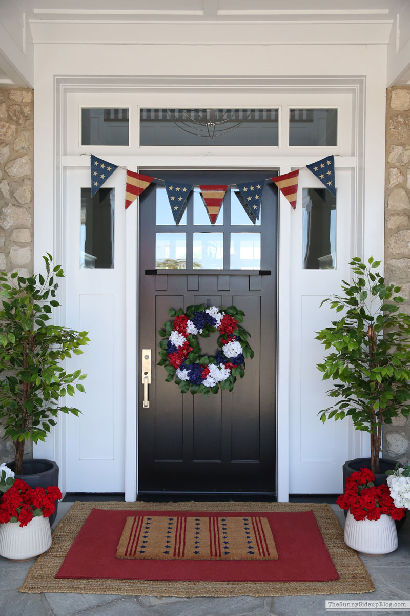Patriotic Porch (Sunny Lifestyles)