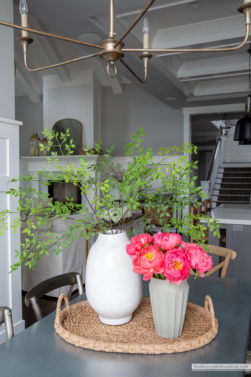 Hydrangea Centerpiece (Sunny Lifestyles)