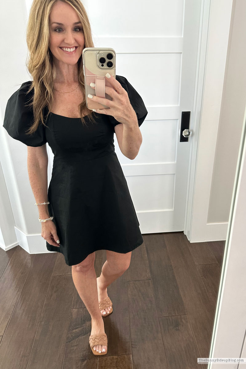 Summer Dresses (Sunny Lifestyles)