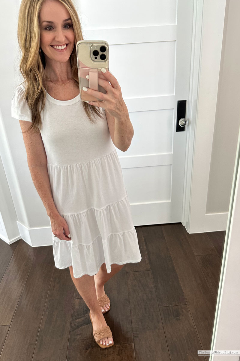 Summer Dresses (Sunny Lifestyles)