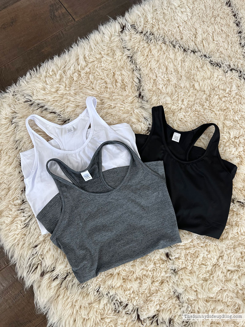 Summer Dresses (Sunny Lifestyles)