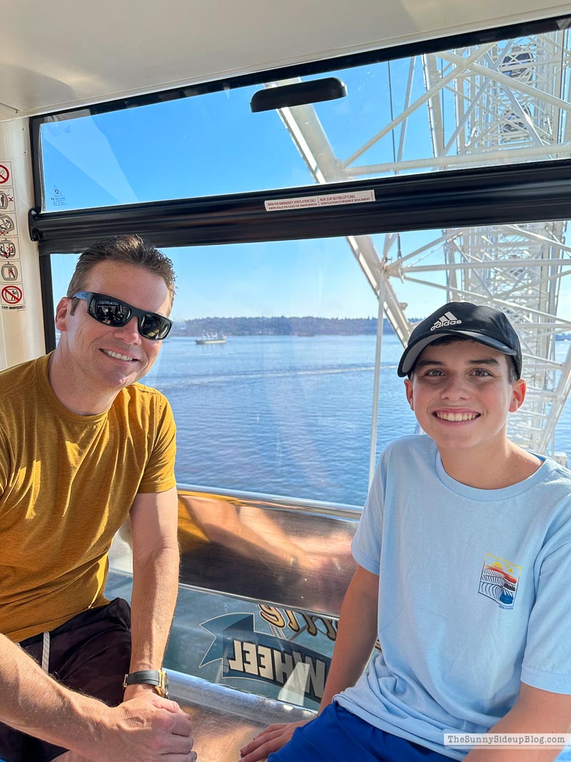 Seattle (Sunny Lifestyles)
