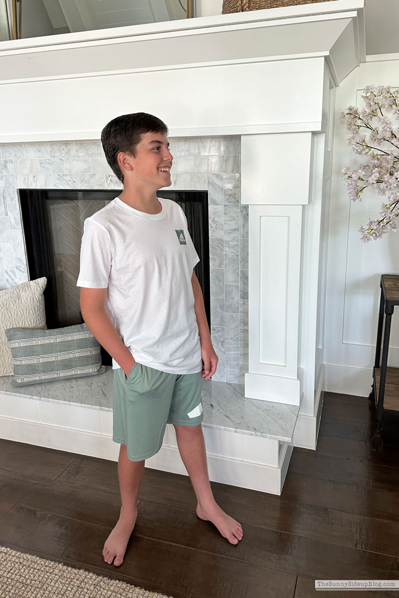 Fall Clothes (Sunny Lifestyles)