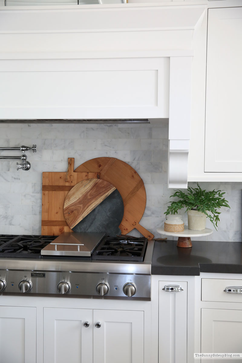 Summer Kitchen Decor (Sunny Lifestyles)