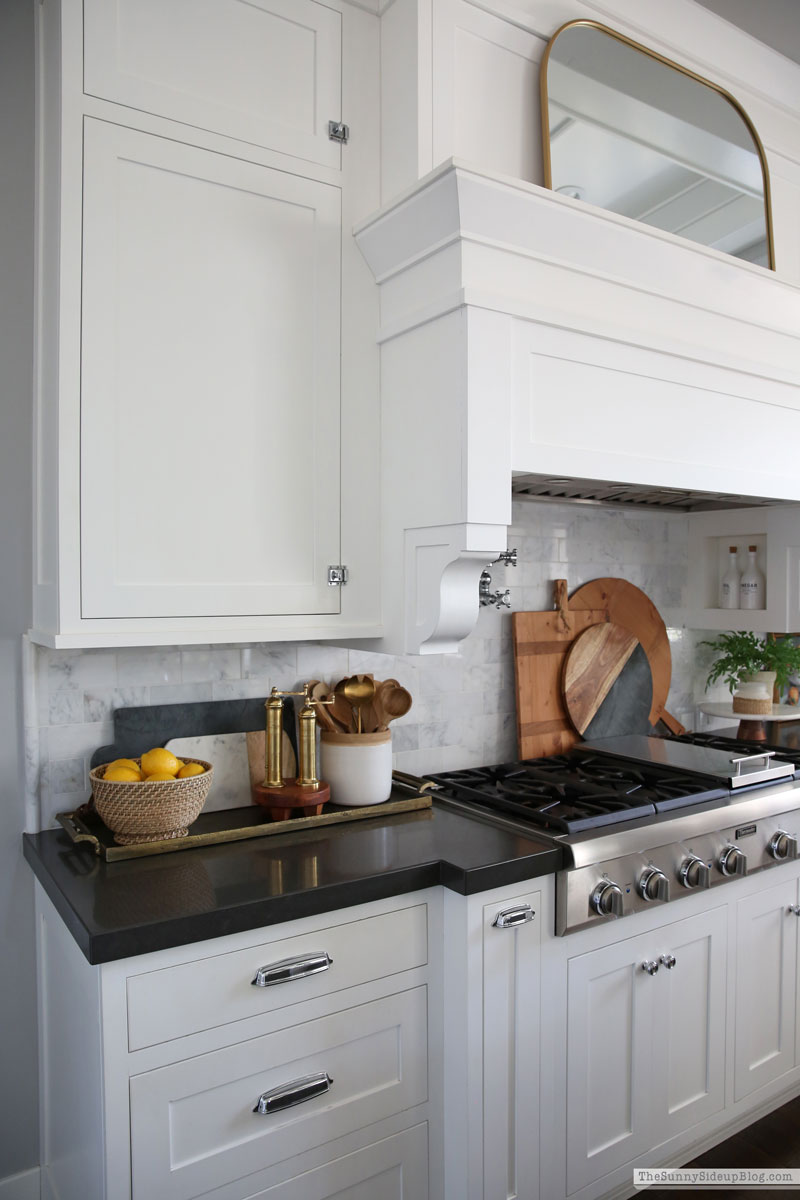 Summer Kitchen Decor (Sunny Lifestyles)
