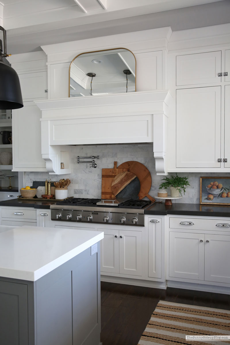 Summer Kitchen Decor (Sunny Lifestyles)