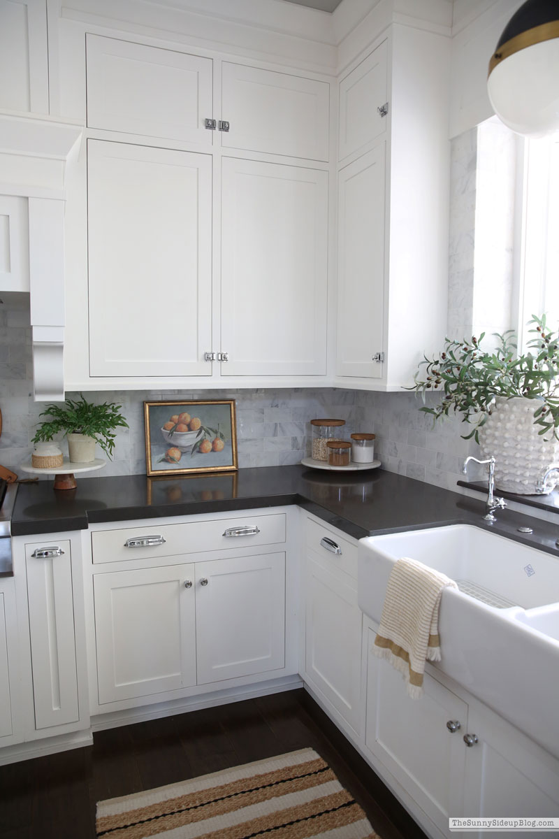 Summer Kitchen Decor (Sunny Lifestyles)
